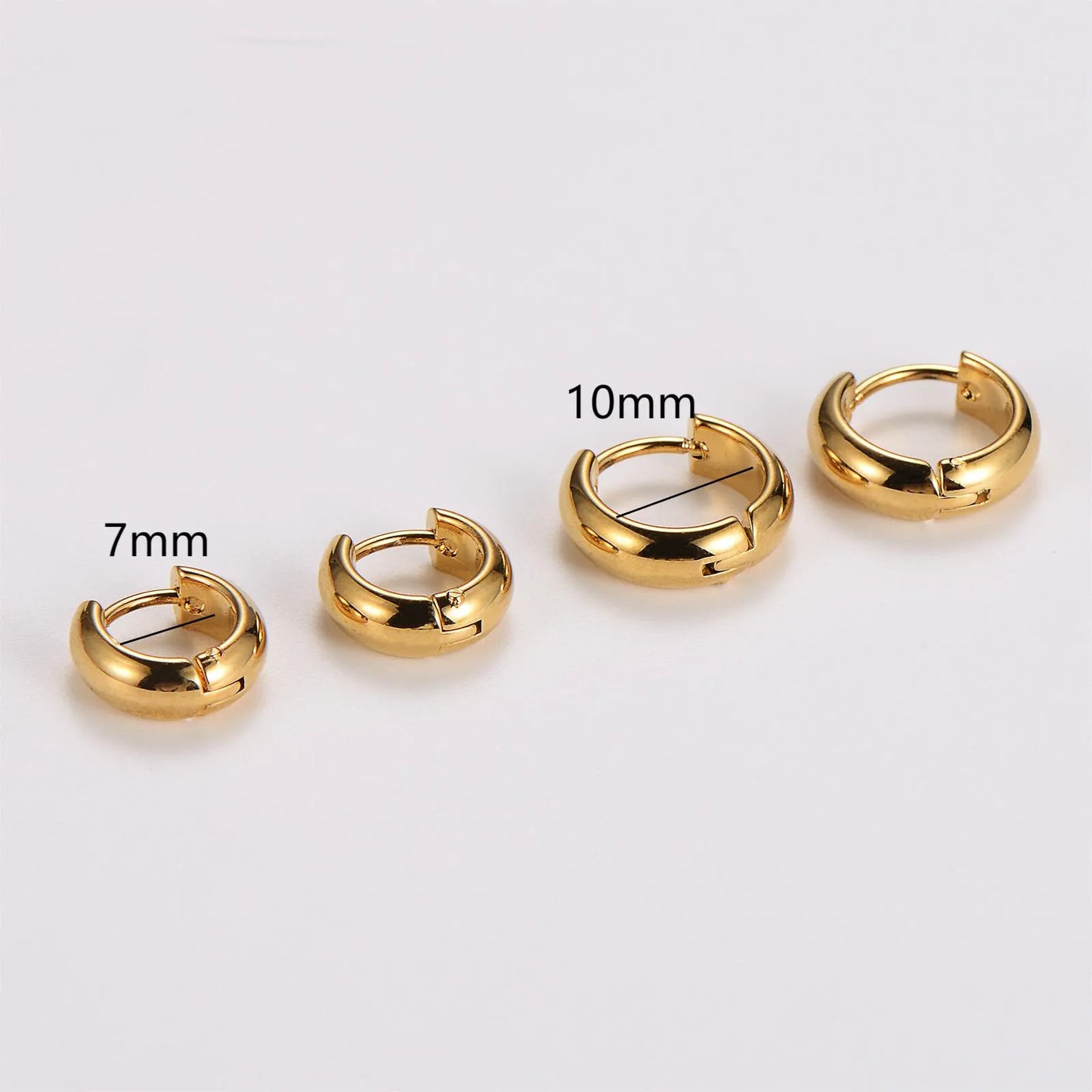 Aretes basicos dorados 10 mm