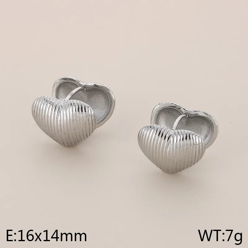Aretes de corazon argolla textura