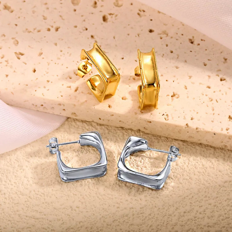 Aretes cuadrados plateado