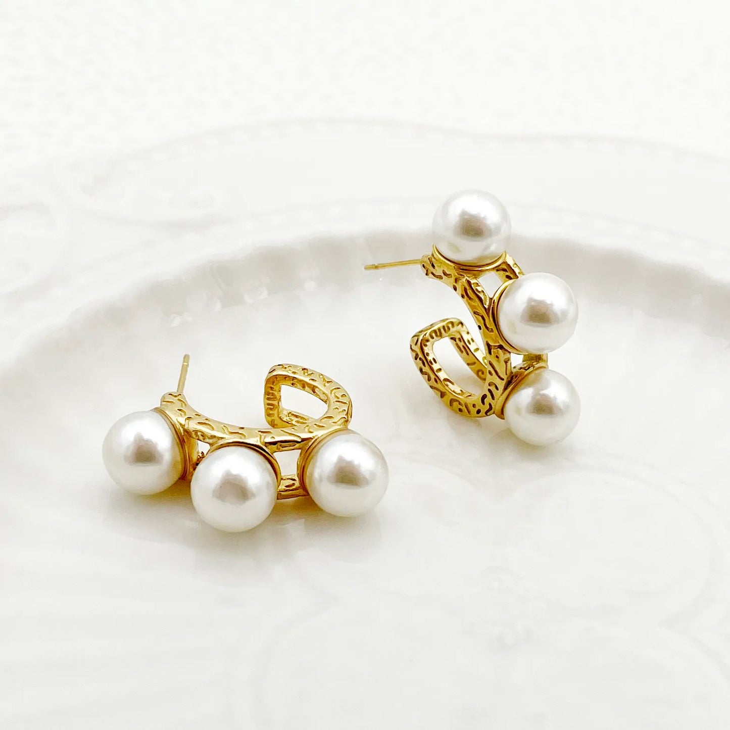 Aretes argollas perla dorado