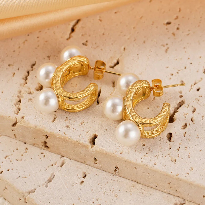 ARETES OVALO CON PERLAS DORADO