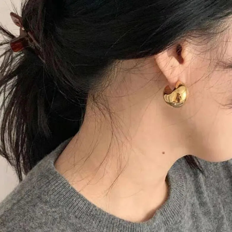 ARETES BOLITAS TIPO GOTA CHUNKY DORADO
