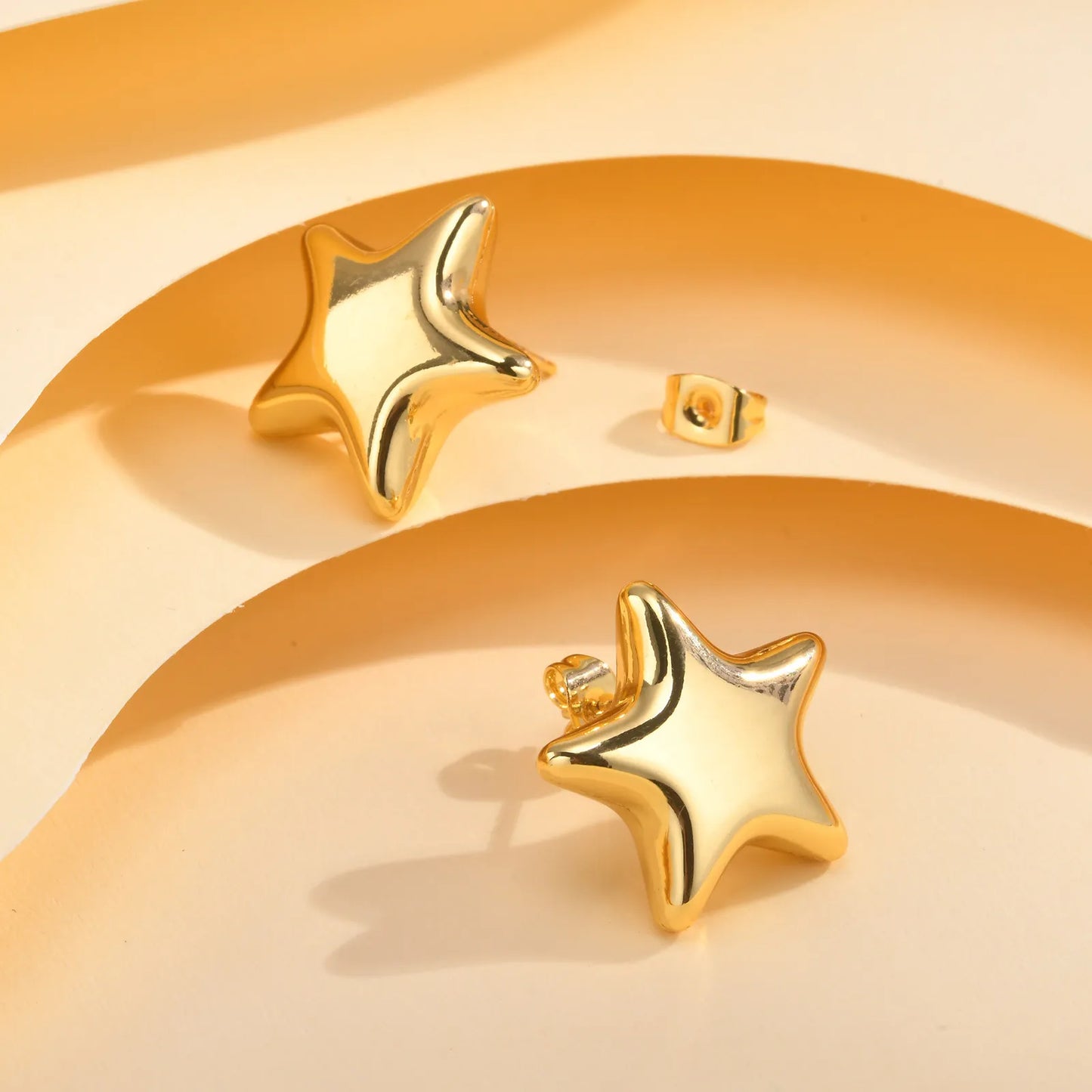 ARETES CHUNKY ESTRELLA DORADO
