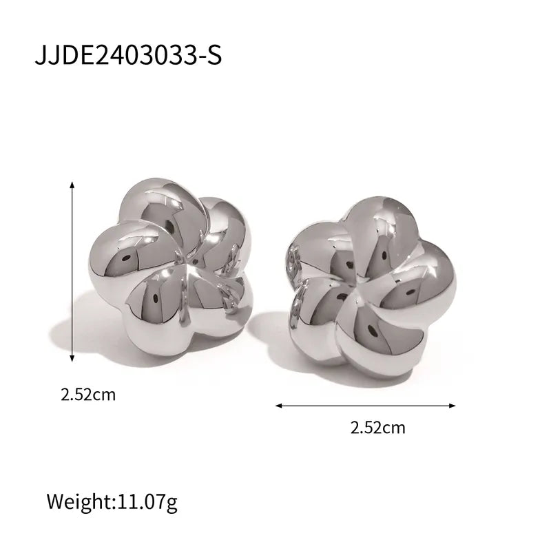 ARETES TIPO FLOR SENCILLOS
