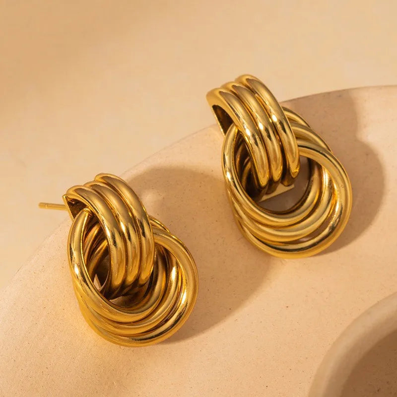 ARETES DE NUDOS DORADO