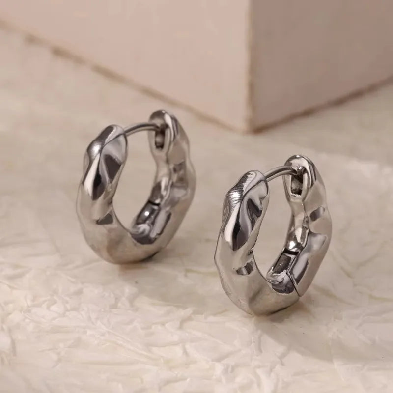 ARETES ARGOLLAS IRREGULAR PLATEADO