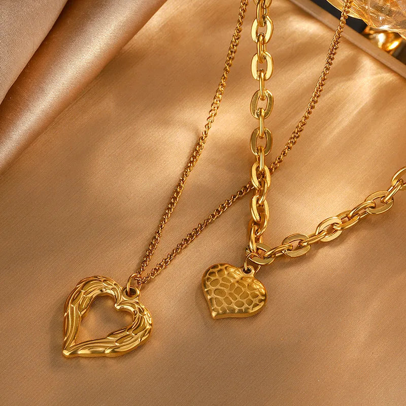 LAYER DOBLE DE ESLABONES CON CORAZONES DORADO