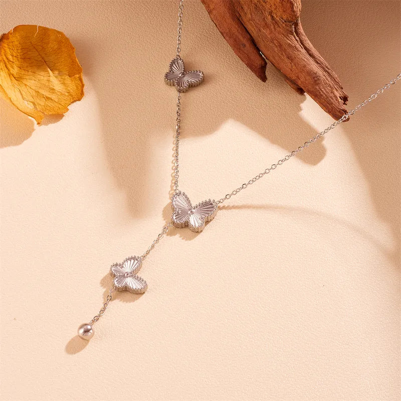 CADENA LARGA CON MARIPOSAS