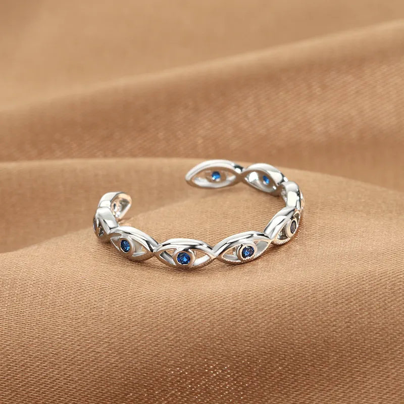 Anillo ojo turco en hilera