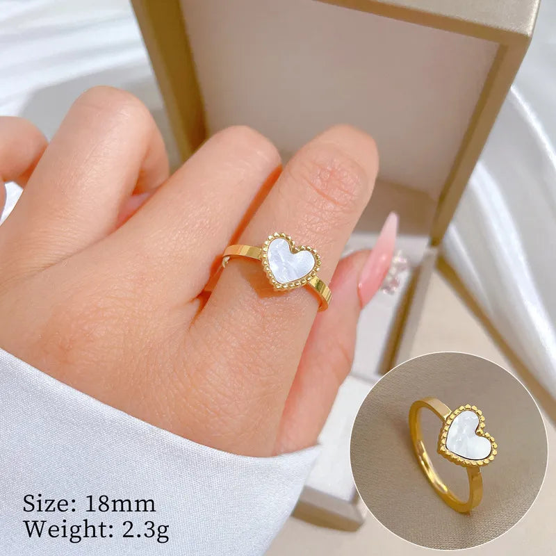 Anillo corazon nacarado