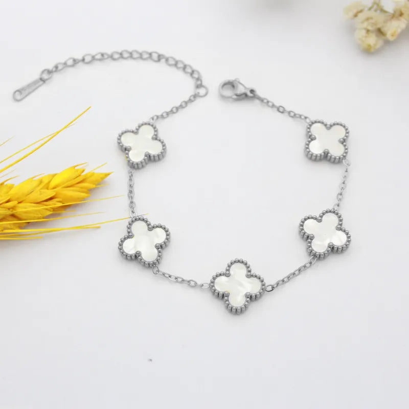 PULSERA DE TREBOL BLANCO PLATEADO