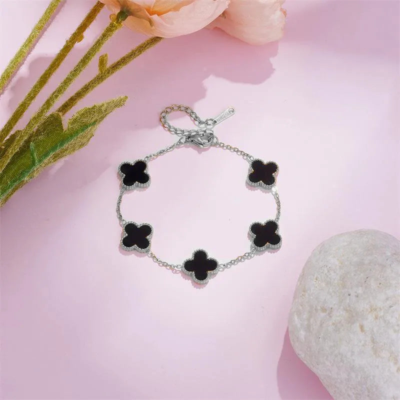 PULSERA DE TREBOL NEGRO PLATEADO