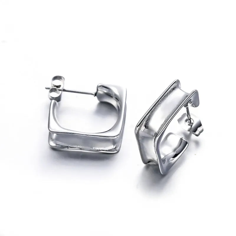 Aretes cuadrados plateado