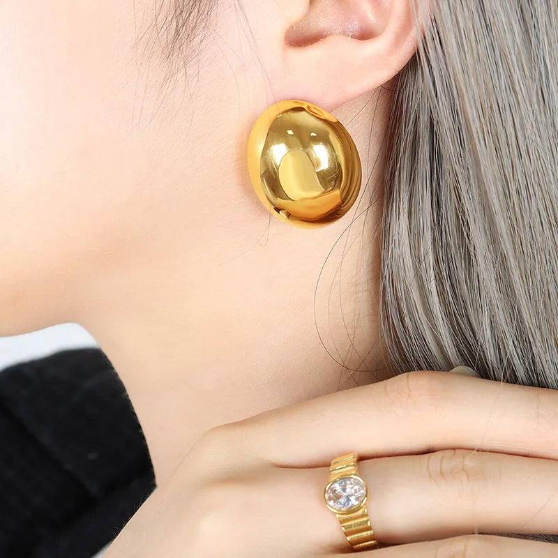 ARETES MEDIA LUNA GRANDES DORADO