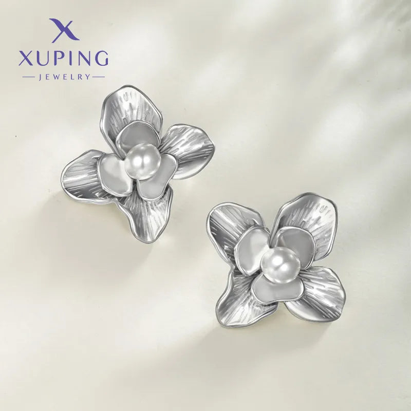 ARETES DE FLOR PLATEADO