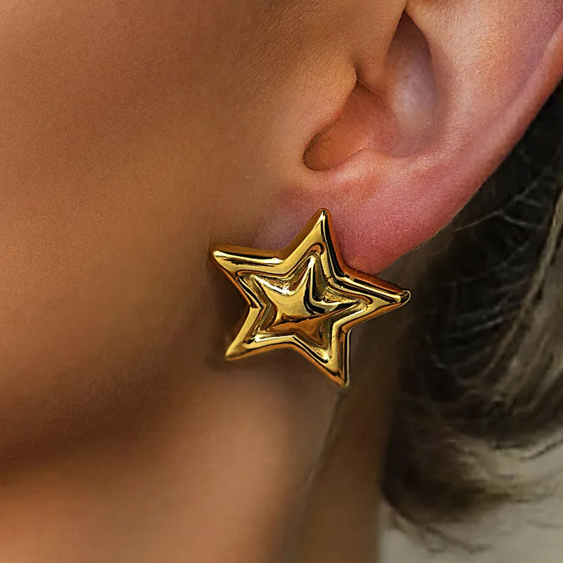 ARETES ESTRELLA TEXTURA DORADO