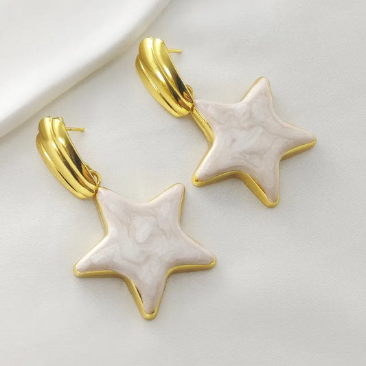 ARETES ESTRELLA NACARADA DORADO