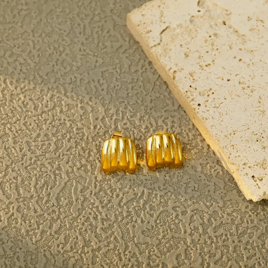 ARETES SEMI BOTONES CON TEXTURA