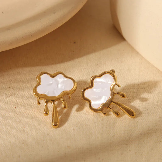 ARETES DE NUVES CON GOTAS BLANCO