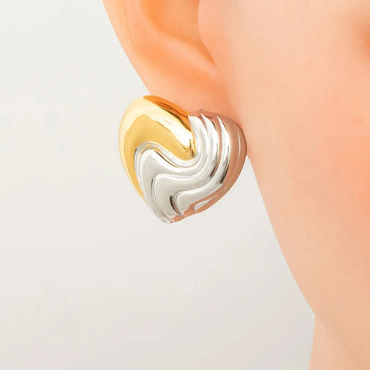 ARETES DE CORAZON DORADO Y PLATEADO