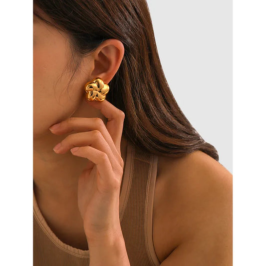 ARETES TIPO FLOR SENCILLOS