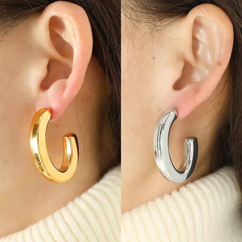 ARETES EN TUBO TIPO C PLATEADO