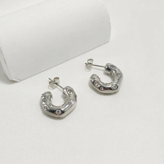 ARGOLLAS CON PERLAS Y ZIRCONES PLATEADO