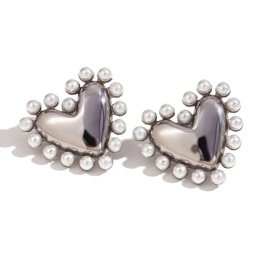ARETES DE CORAZON CON PERLAS CHUNKY PLATEADO