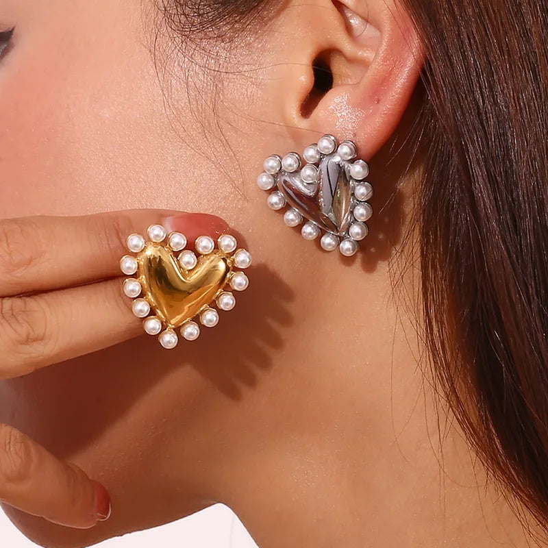 ARETES DE CORAZON CON PERLAS DORADO