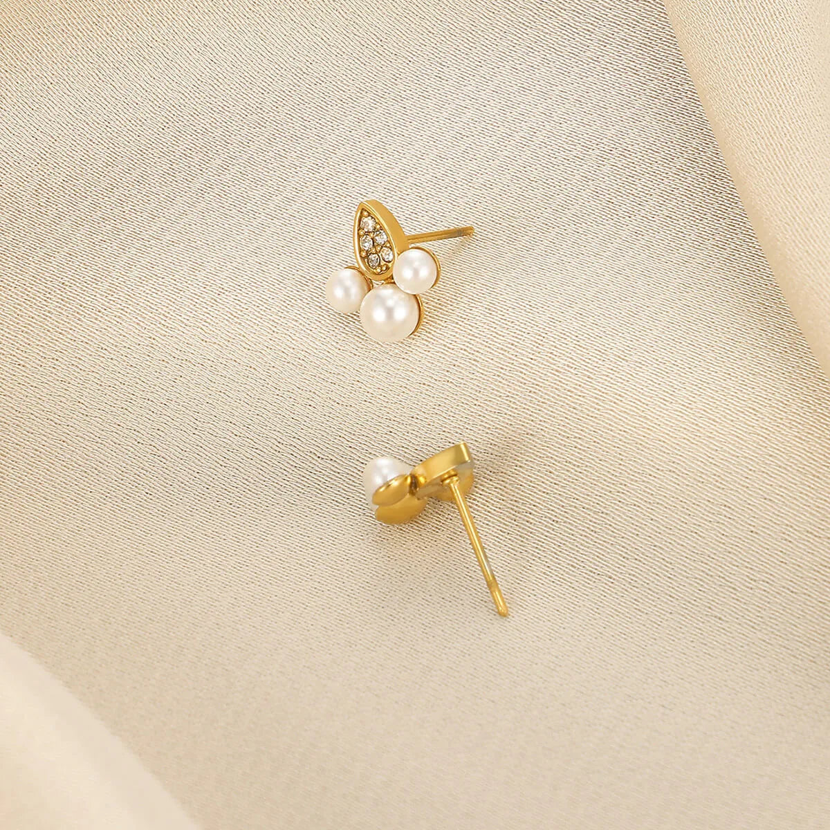 ARETES GOTAS CON PERLAS ZIRCONES DORADO