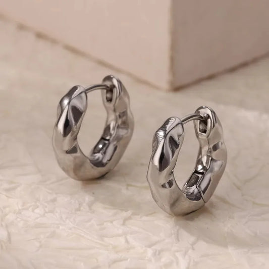 ARETES ARGOLLAS IRREGULAR PLATEADO