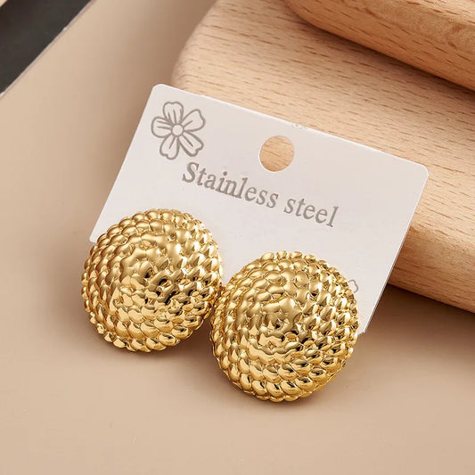 ARETES BOTONES ENROLLADOS DORADO