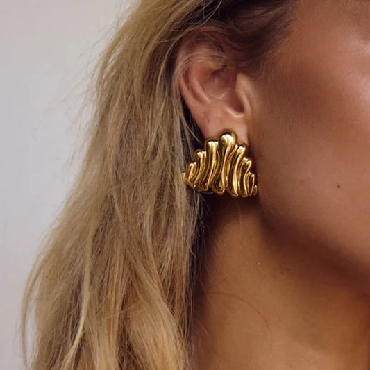 ARETES TRIANGULARES TEXTURA DORADO