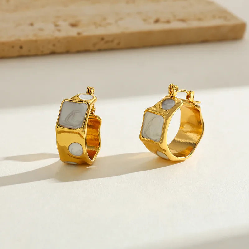 ARETES ARGOLLAS NACARADO DORADO