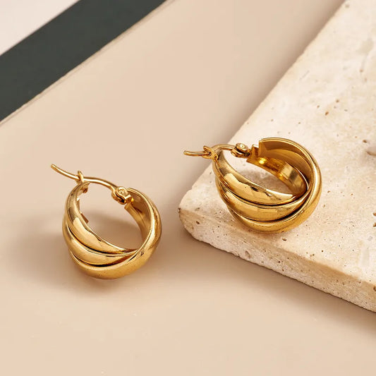 ARETES ARGOLLAS TRIPLES DORADO
