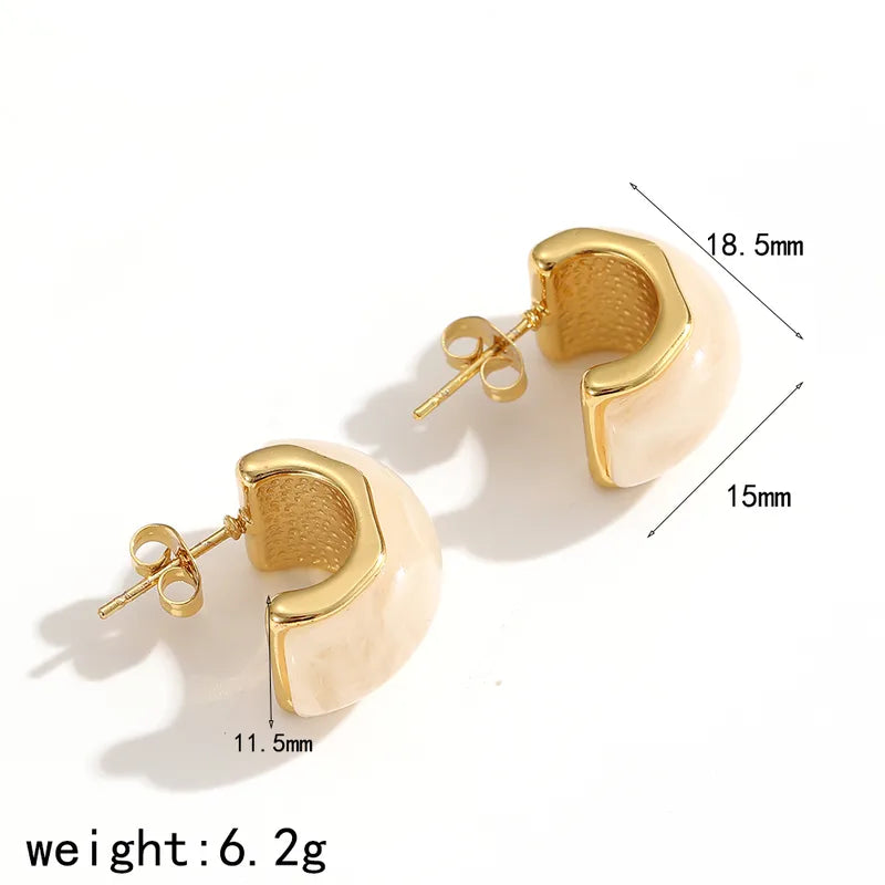 ARETES BLANCOS CON DORADO BOTONES