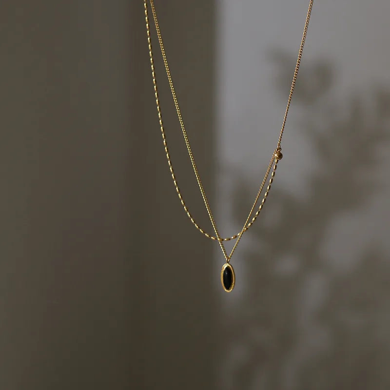 LAYER DOBLE CON PIEDRA NEGRA