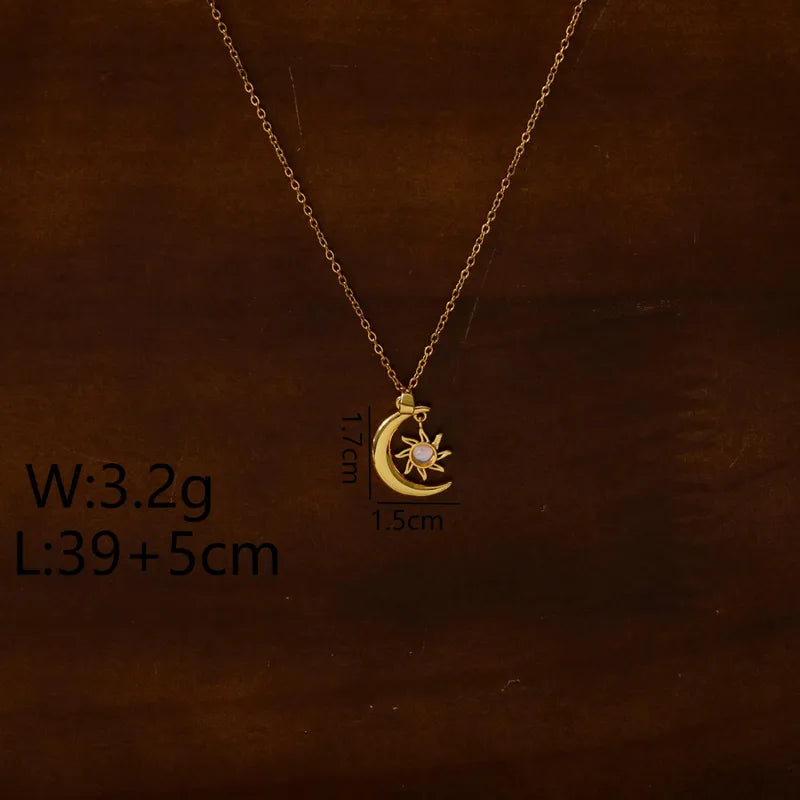 CADENA DE LUNA CON SOL DORADO ZIRCON