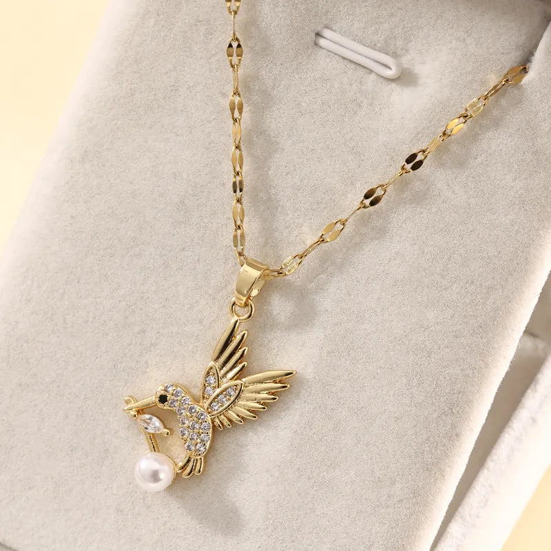 CADENA DE COLIBRI CON ZIRCONES DORADO