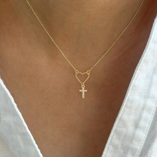CADENA DIJE CORAZON Y CRUZ
