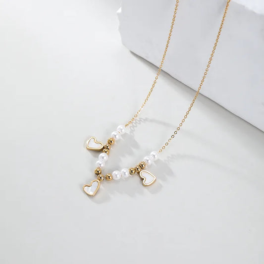 CADENA PERLAS Y CORAZONES BLANCOS