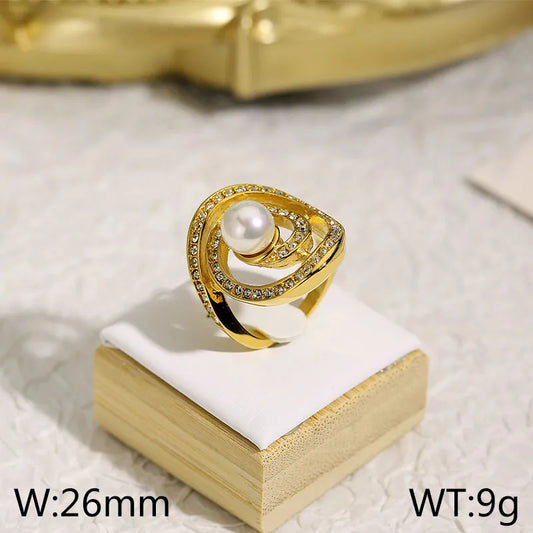 Anillo de perla con zircones