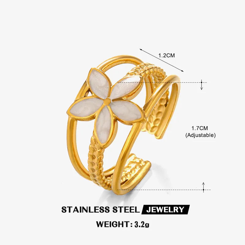 Anillo de flor nacarados