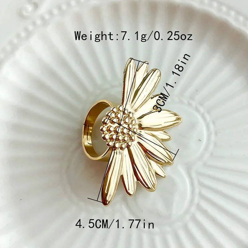 Anillo mitad de flor grande