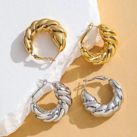 ARETES CHUNKY CON TEXTURA PLATEADO