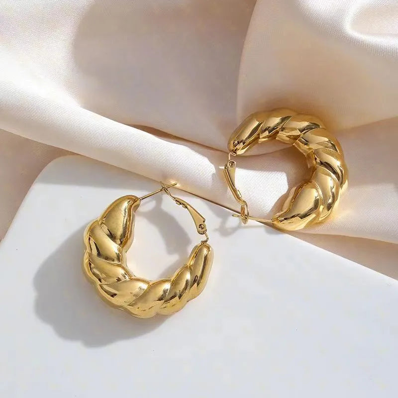 ARETES CHUNKY CON TEXTURA PLATEADO